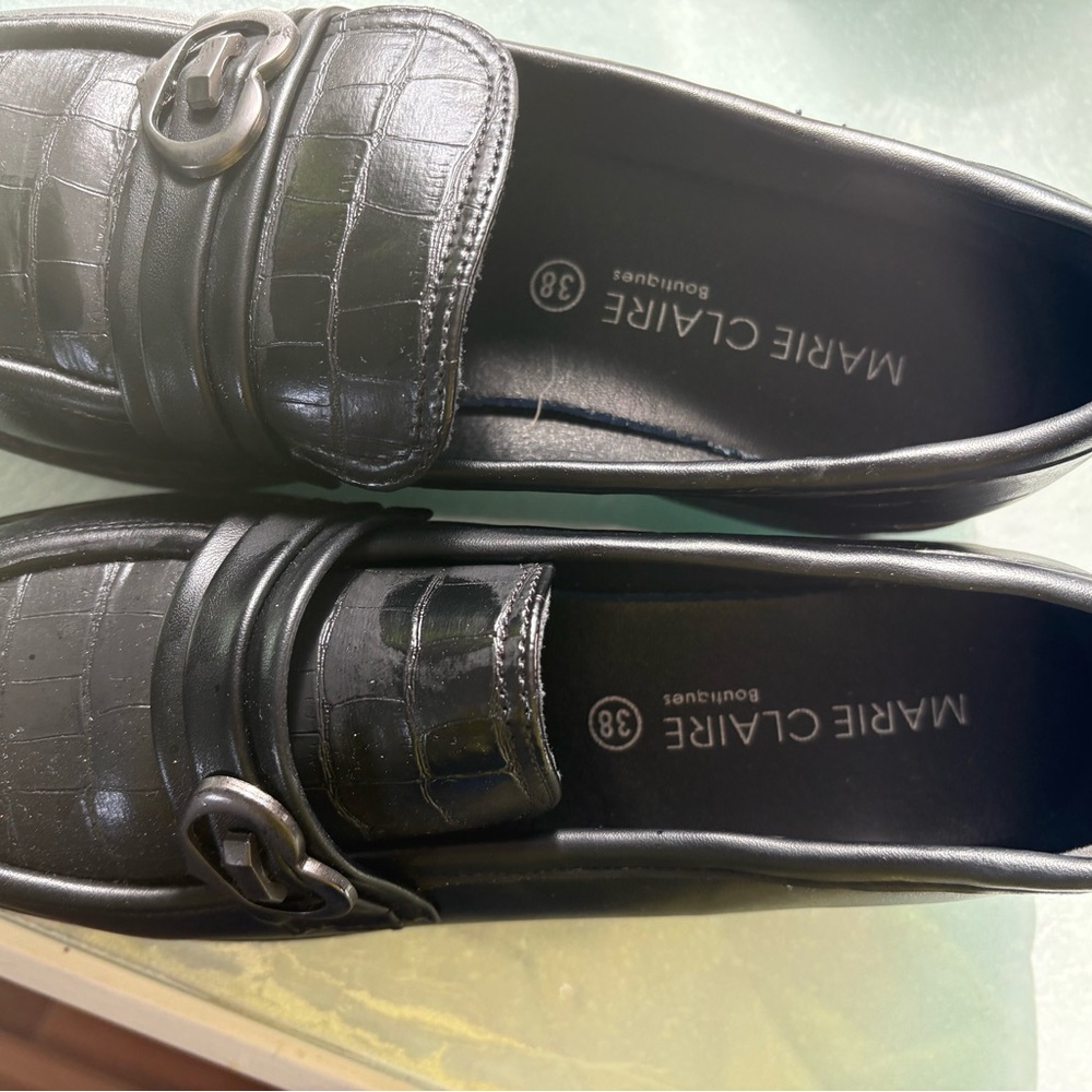 Black Croc-Embossed Leather Loafers - Picture 3 of 3